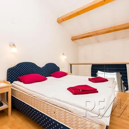 Loft Near Old Town *